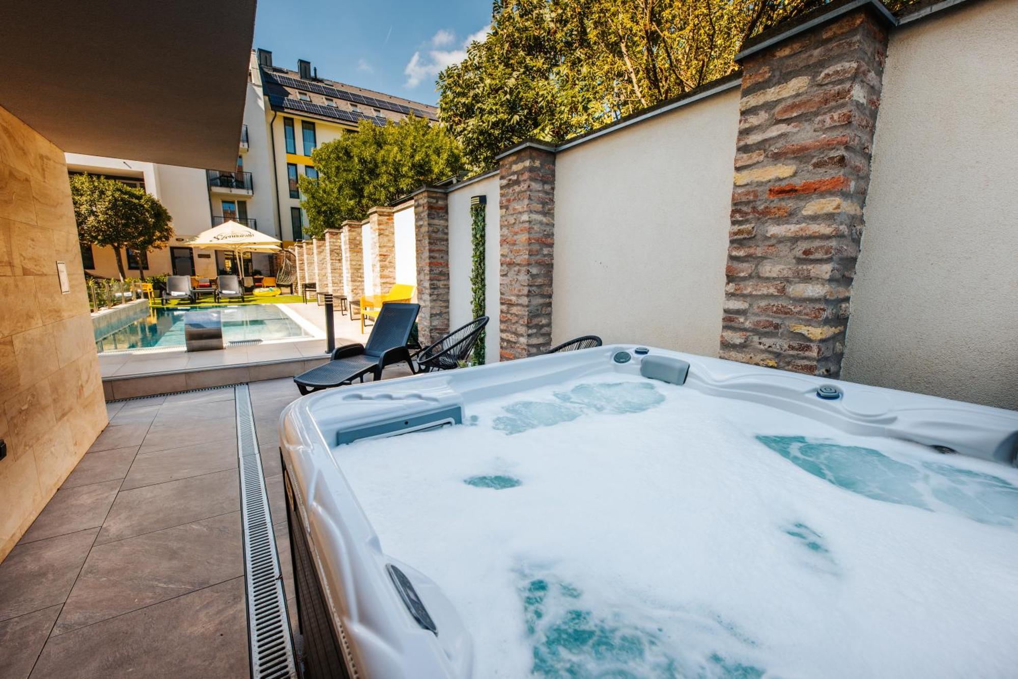 Hotel Auris Szeged Bagian luar foto